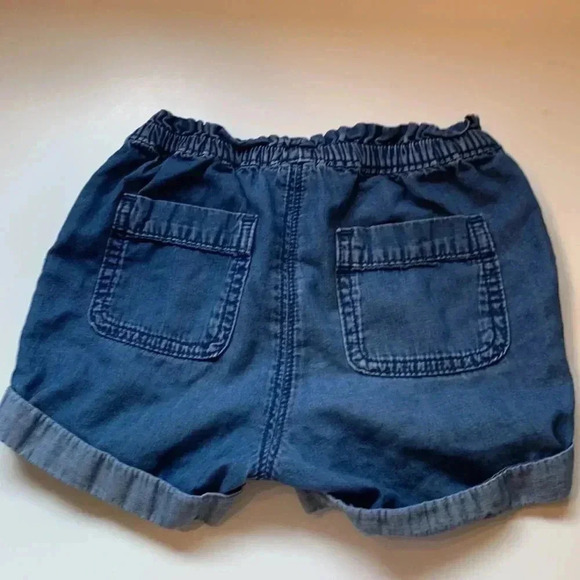 Five for 25 BabyGap  light weight denim super cute shorts - Picture 2 of 4